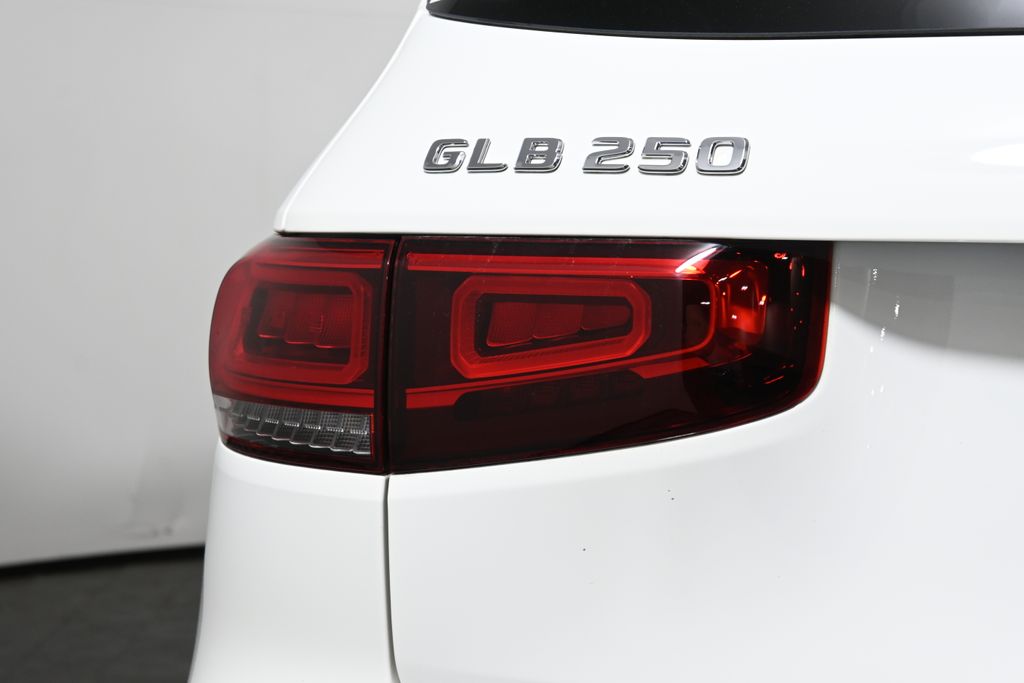 2022 Mercedes-Benz GLB 250 12