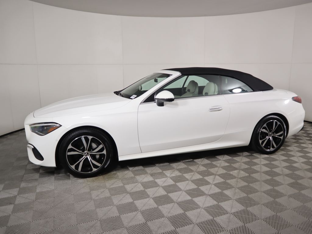 Thumbnail: 2025 Mercedes-Benz CLE - 16