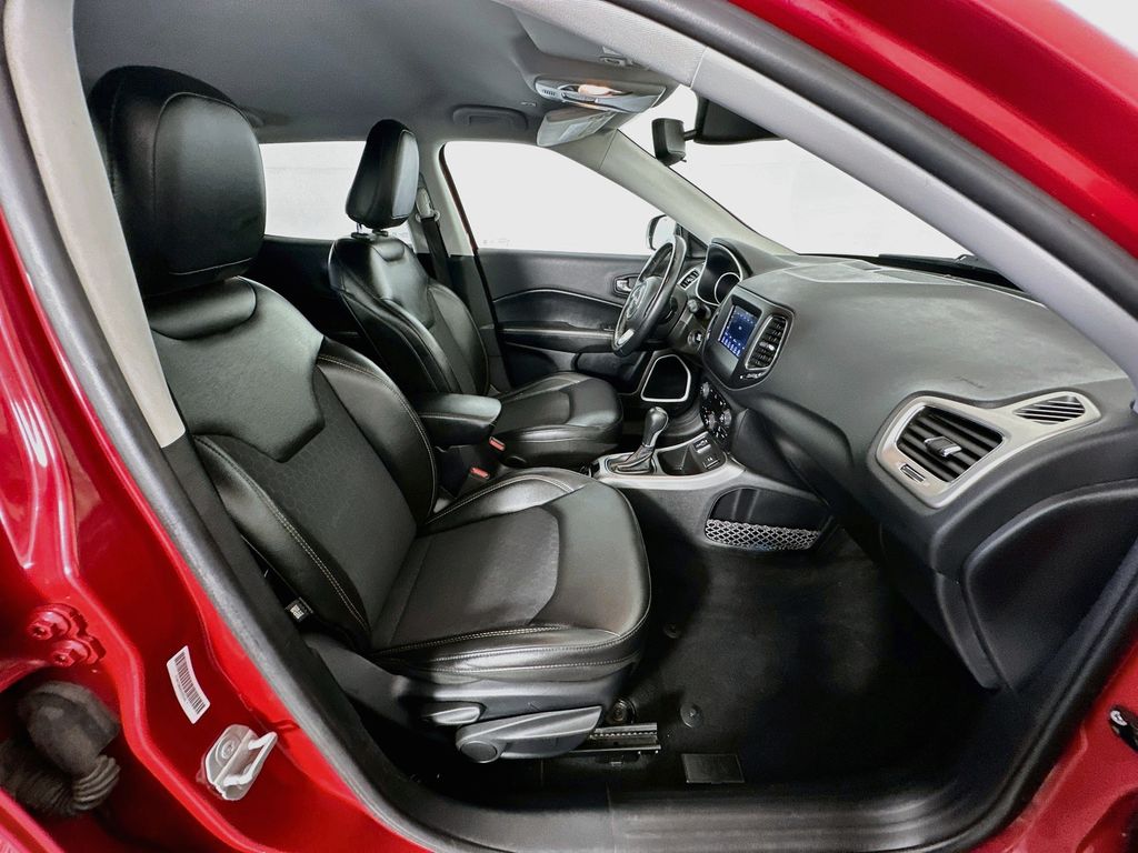 Thumbnail: 2019 Jeep Compass - 27