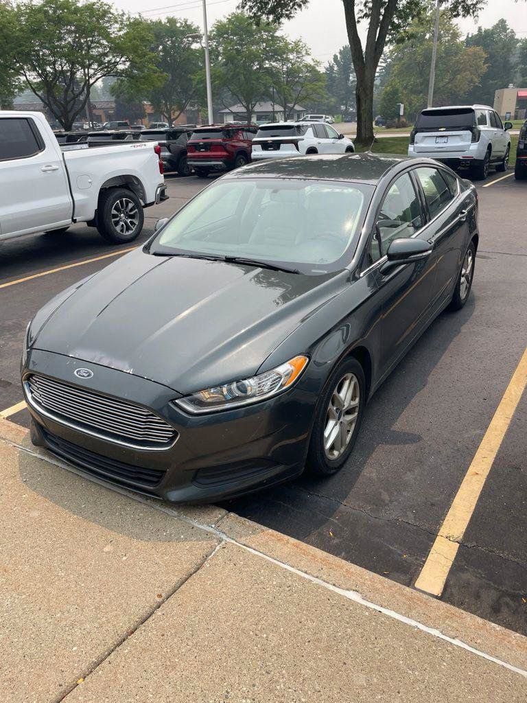  2015 Ford Fusion SE   