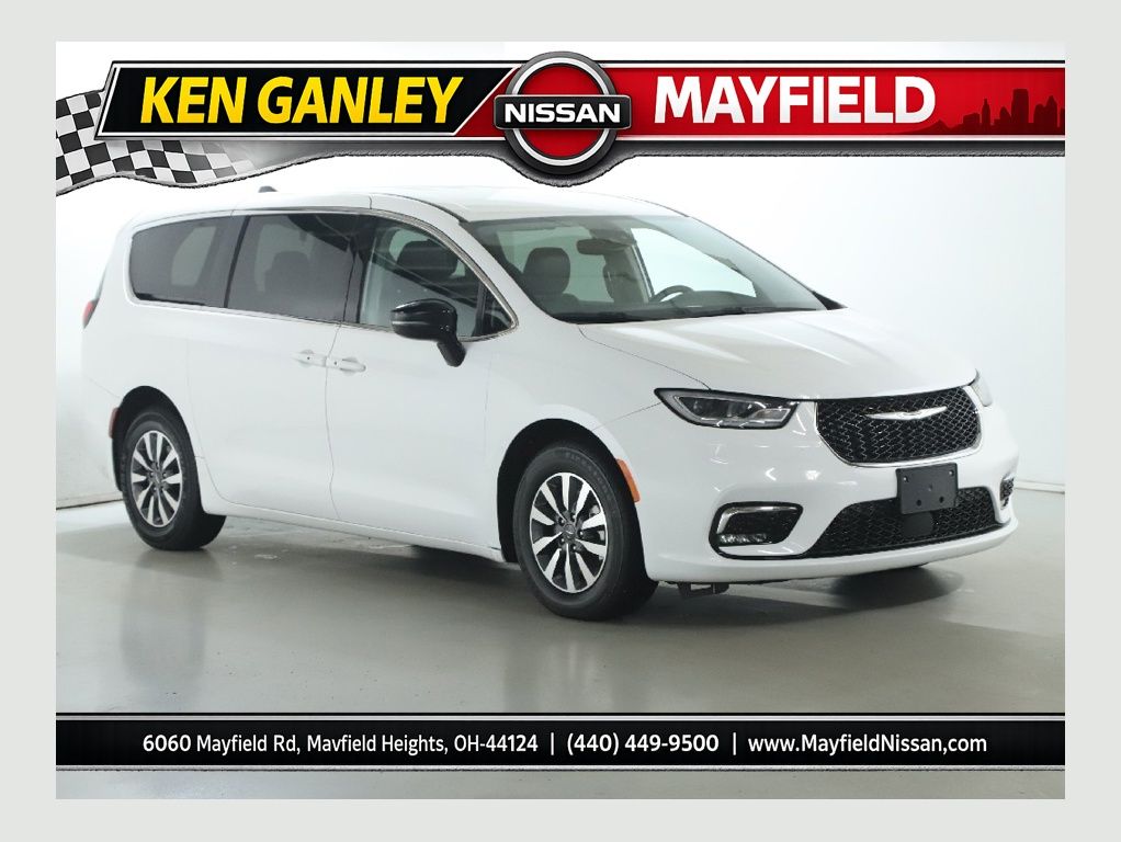 2024 Chrysler Pacifica Hybrid Select FWD