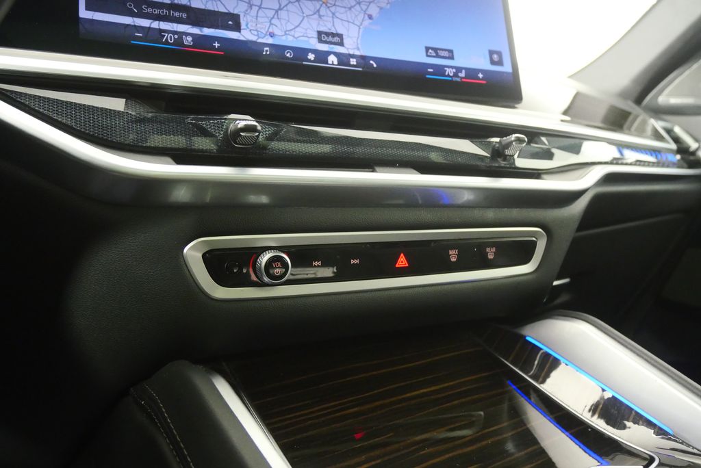 Thumbnail: 2025 BMW X6 - 27