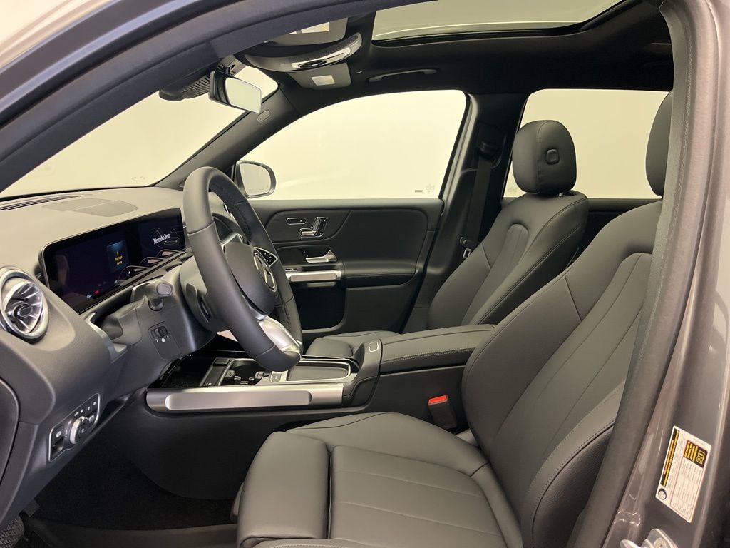 Thumbnail: 2026 Mercedes-Benz GLB - 13