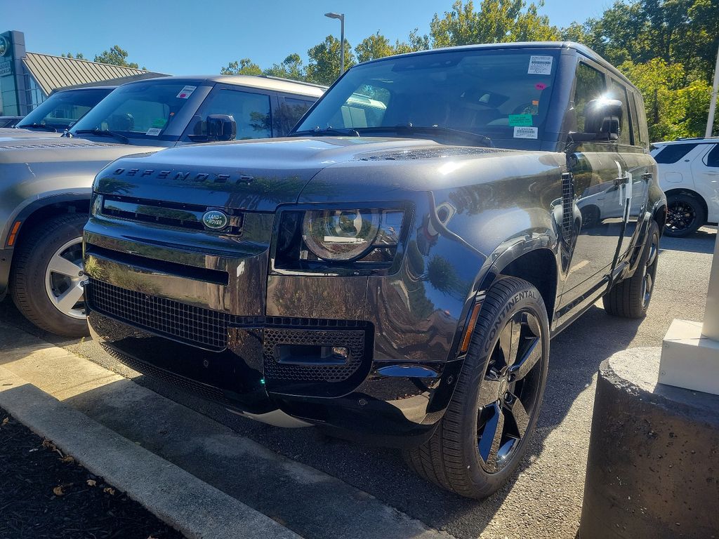 2025 Land Rover Defender 110 -
                Annapolis, MD