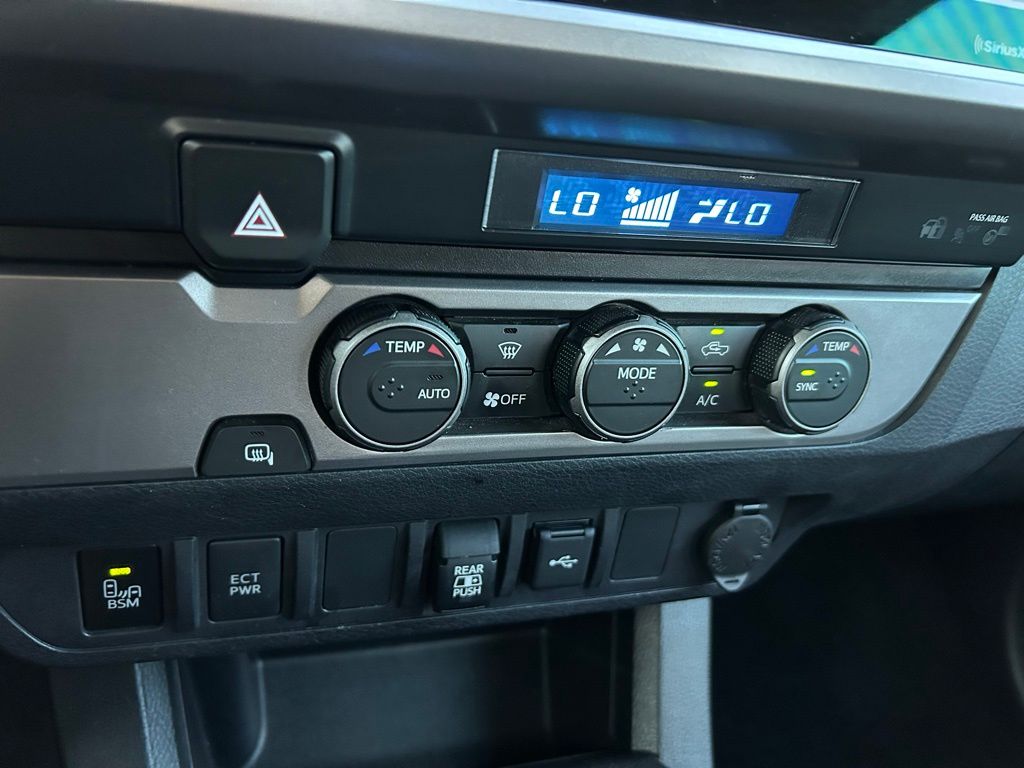 Thumbnail: 2022 Toyota Tacoma - 27