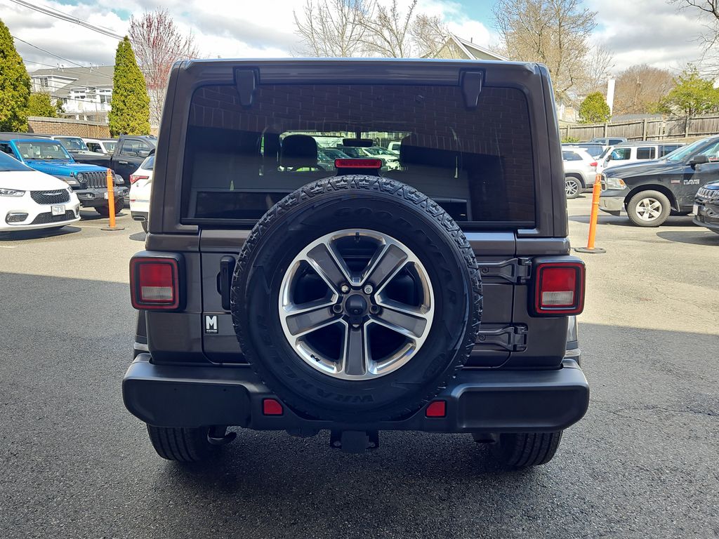 2021 Jeep Wrangler Unlimited Sahara photo