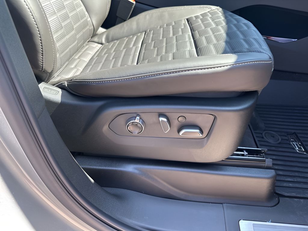 New Car 2025 Cadillac Escalade  Premium Luxury Platinum For Sale Under $130,000 In Austin, Texas