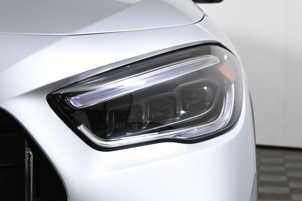 Thumbnail: 2023 Mercedes-Benz GLA - 11