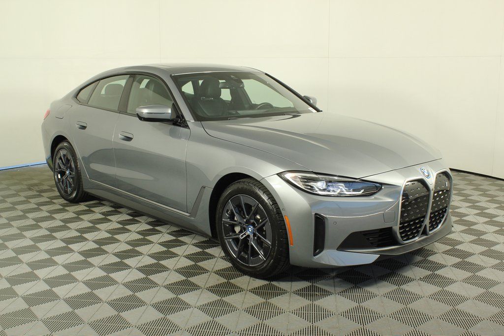 Thumbnail: 2023 BMW i4 - 4