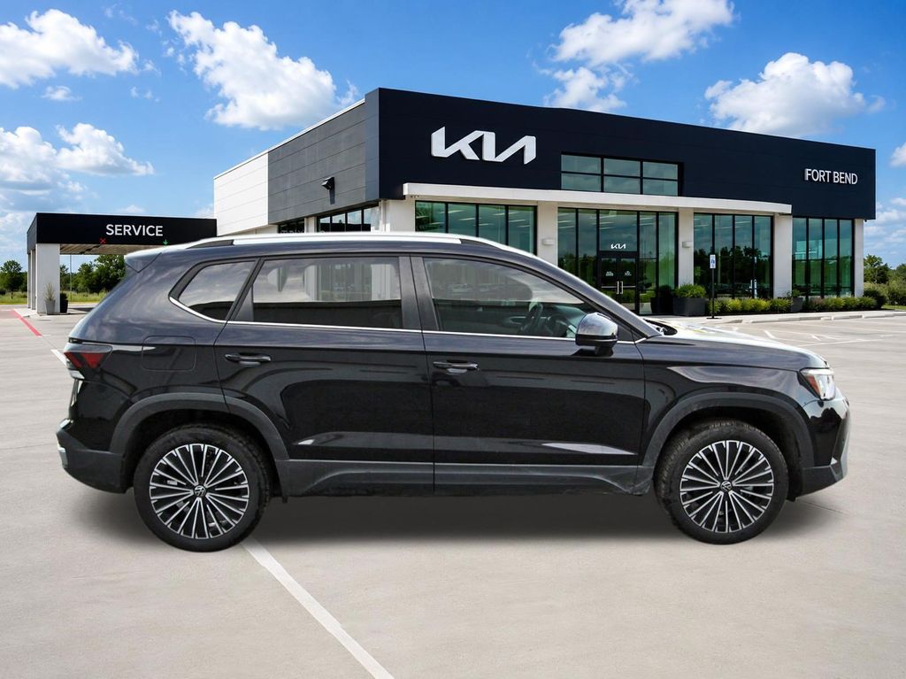 2025 Volkswagen Taos 1.5T SE - 3
