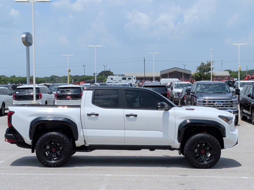 2024 Toyota Tacoma Hybrid TRD Pro - 8