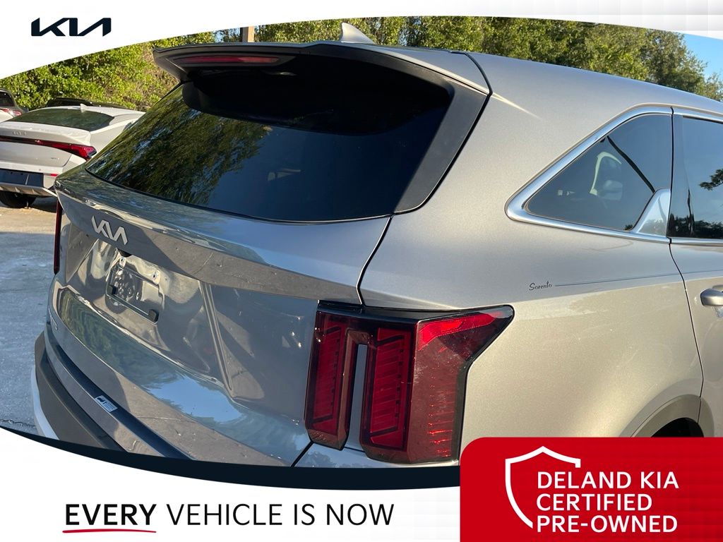 2024 Kia Sorento LX - Photo 8