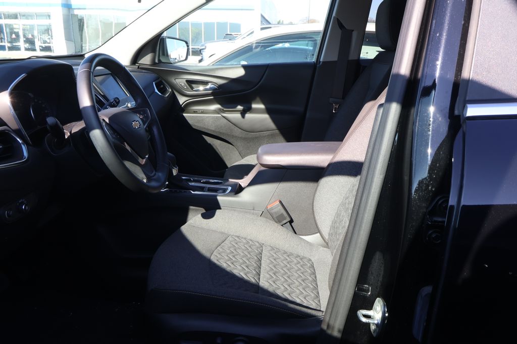 Thumbnail: 2023 Chevrolet Equinox - 11