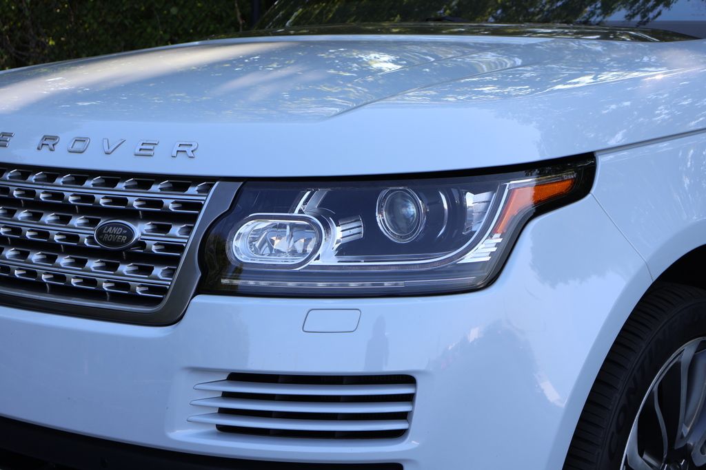 Thumbnail: 2016 Land Rover Range Rover - 3