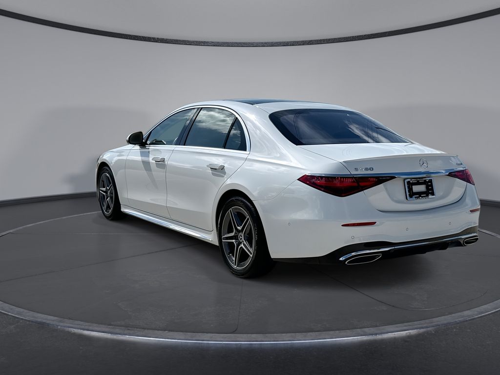 Thumbnail: 2024 Mercedes-Benz S-Class - 10