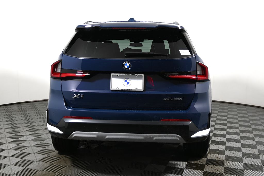 Thumbnail: 2026 BMW X1 - 6