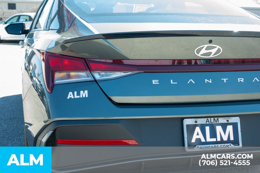 Certified Used 2025 Gray Hyundai SEL Sport image 12