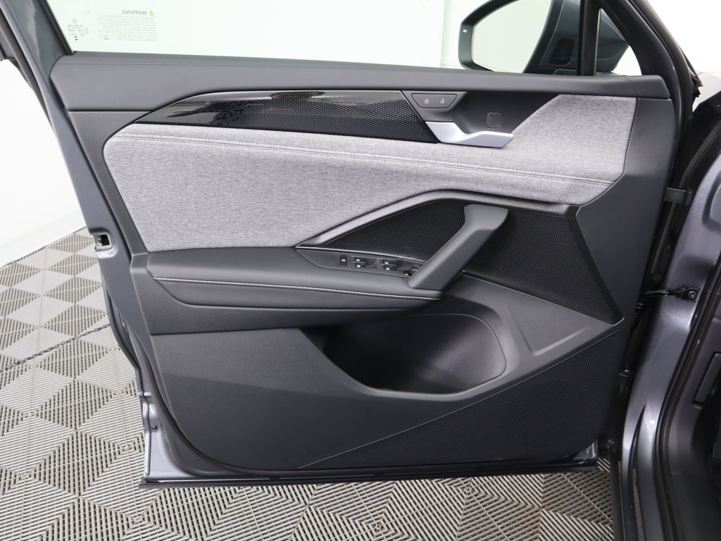 Thumbnail: 2025 Volkswagen Tiguan - 24