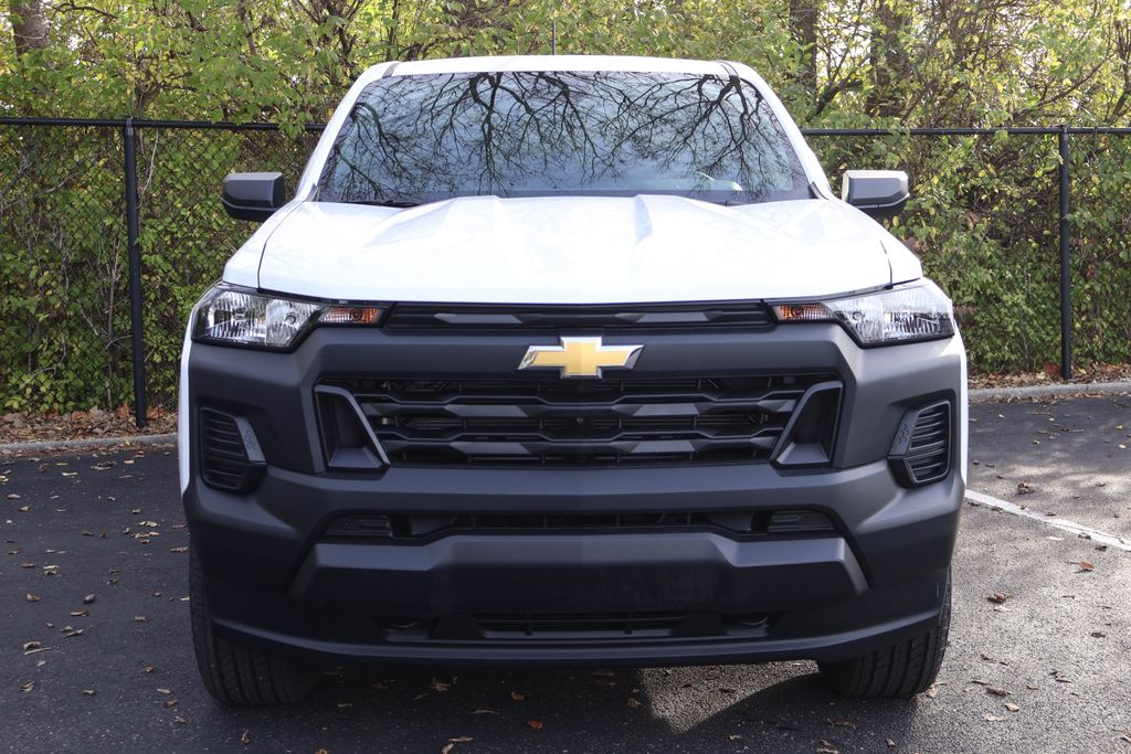 2024 Chevrolet Colorado Work Truck 2