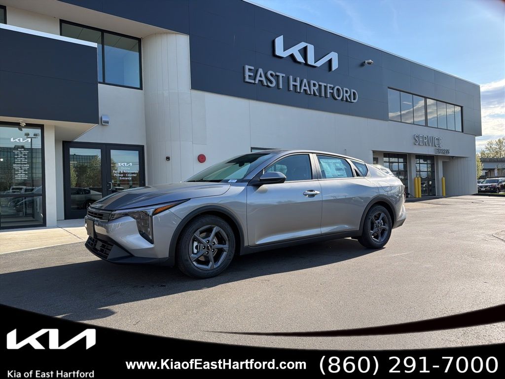 2026 Kia K4 LXS AT's photo