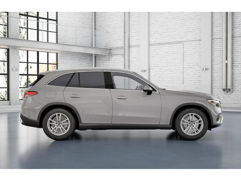 2025 Mercedes Benz GLC 300 4MATIC photo 2
