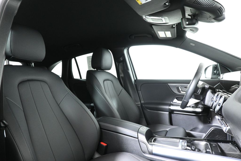2025 Mercedes-Benz GLA 250 4MATIC 23