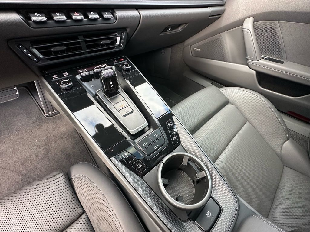 Thumbnail: 2020 Porsche 911 - 31