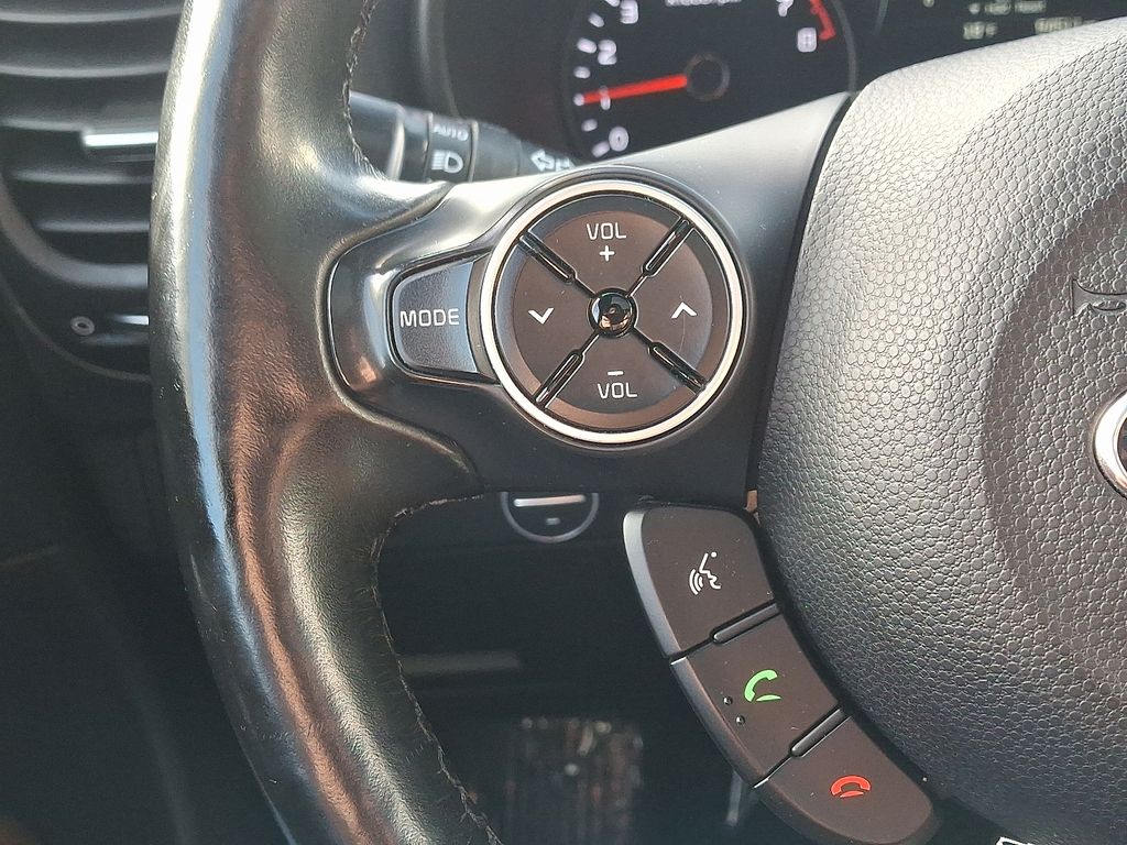 Thumbnail: 2015 Kia Soul - 22