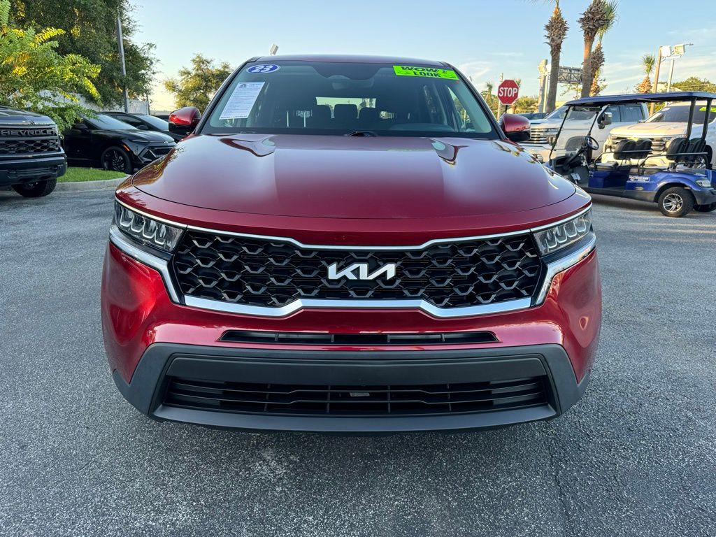 2023 Kia Sorento LX 3