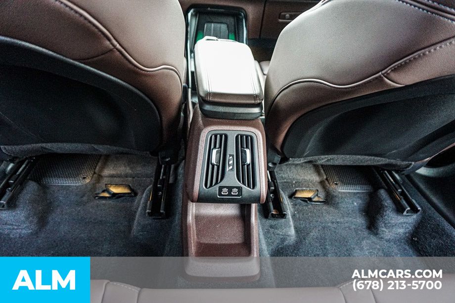 Used 2025 Gray BMW M35i image 32