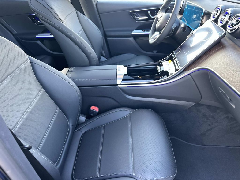 Thumbnail: 2026 Mercedes-Benz GLC - 18