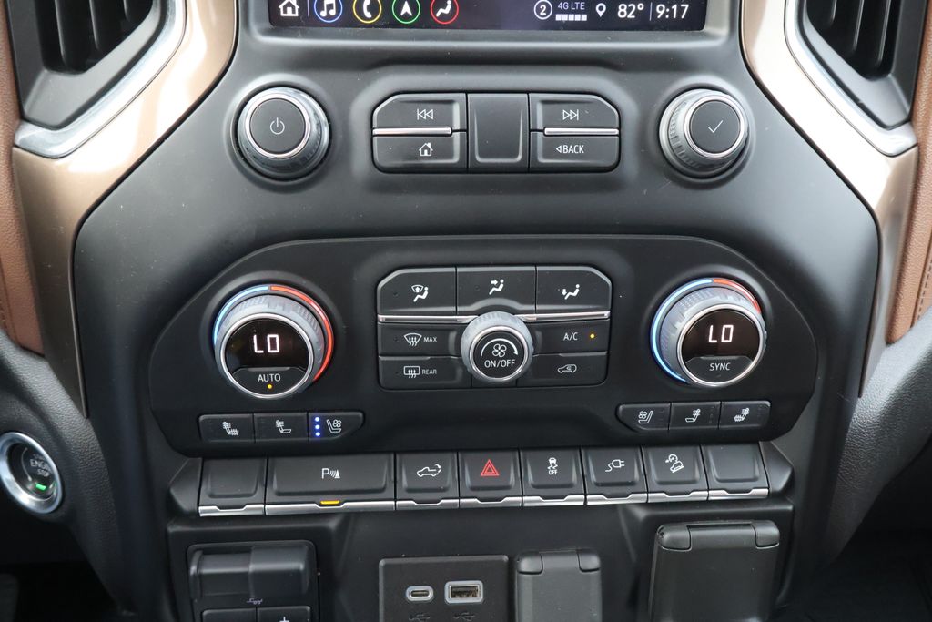 2022 Chevrolet Silverado 1500 High Country 26
