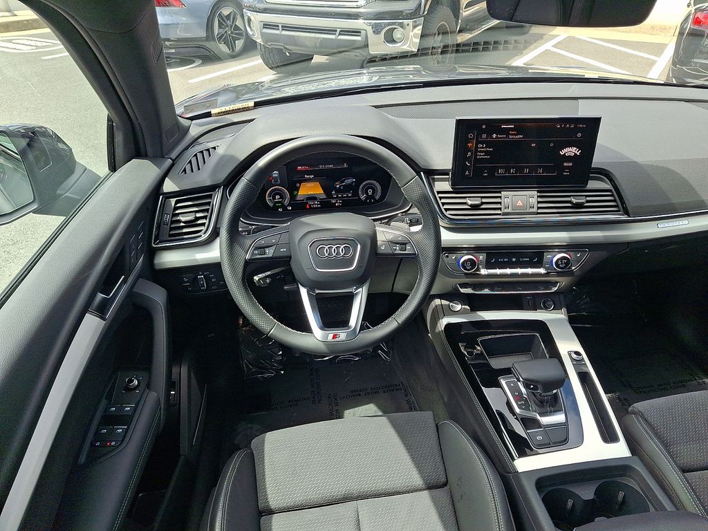 Thumbnail: 2023 Audi Q5 - 11