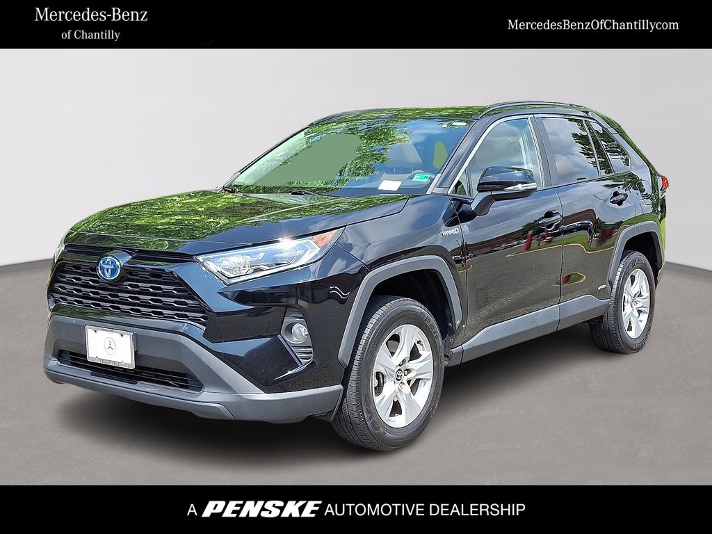 2021 Toyota RAV4 XLE Hero Image