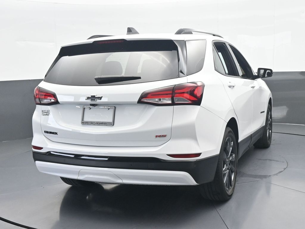 Used 2024 Summit White Chevrolet RS image 4