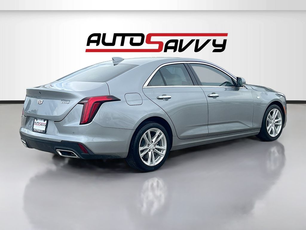 Used 2025 Silver Cadillac Luxury image 7