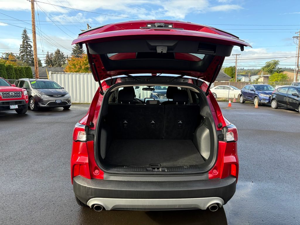 2020 Ford Escape SE