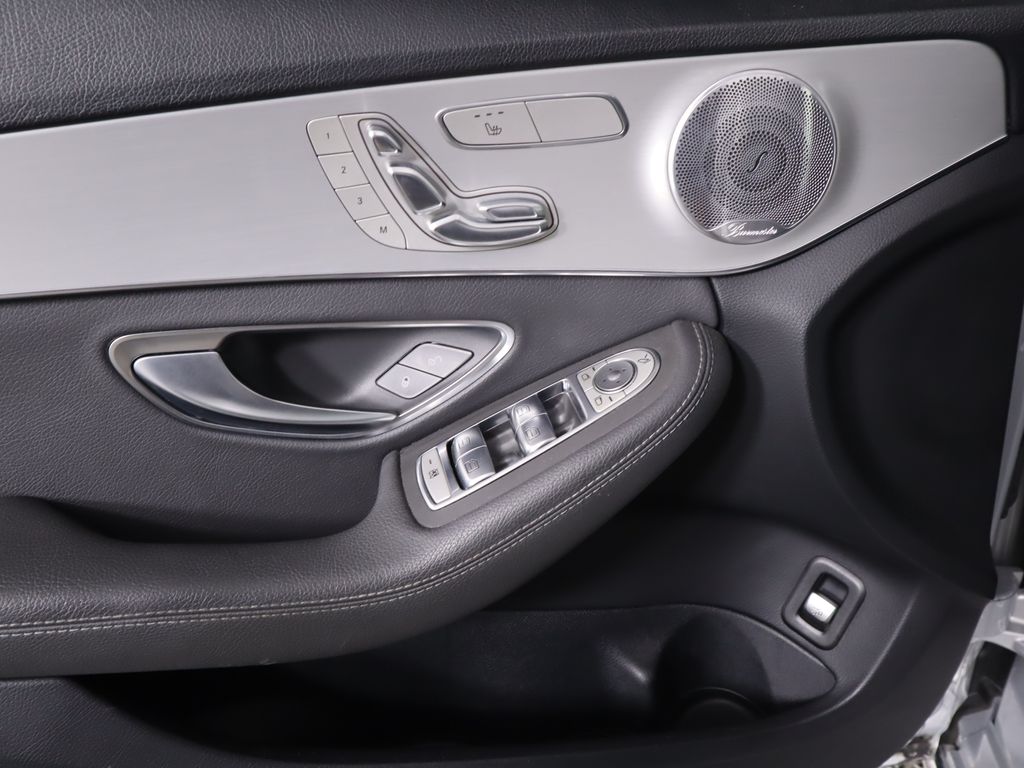 Thumbnail: 2020 Mercedes-Benz C-Class - 23