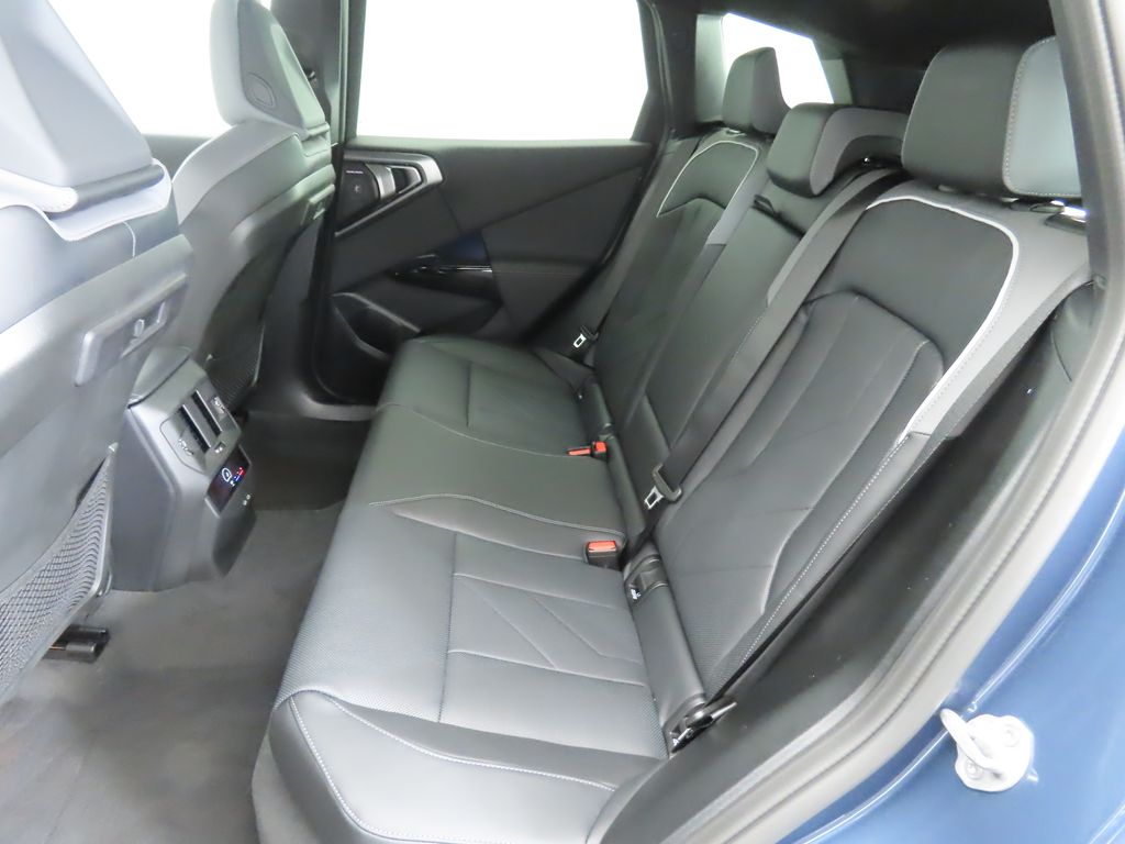 Thumbnail: 2026 BMW X3 - 21