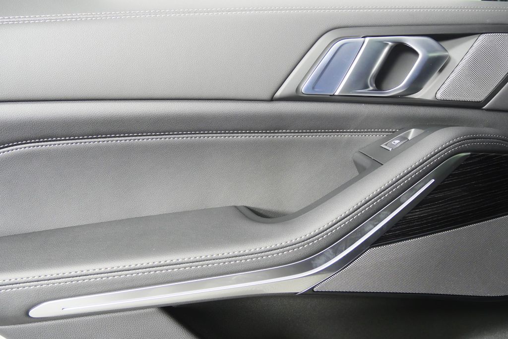 Thumbnail: 2026 BMW X5 - 14