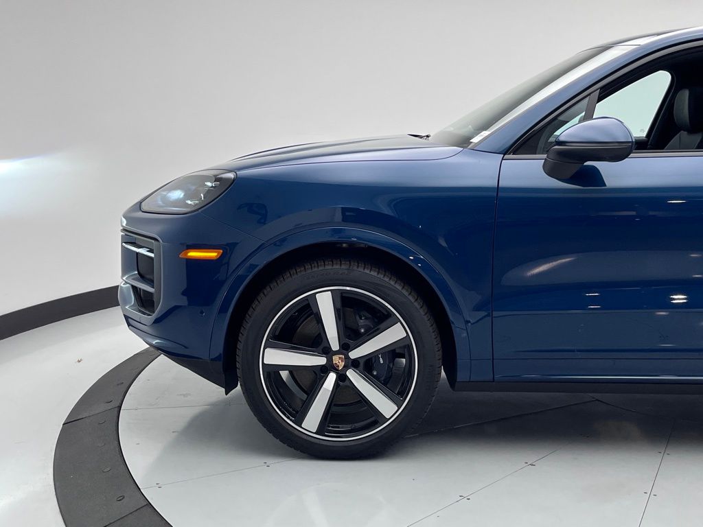 Thumbnail: 2025 Porsche Cayenne - 31