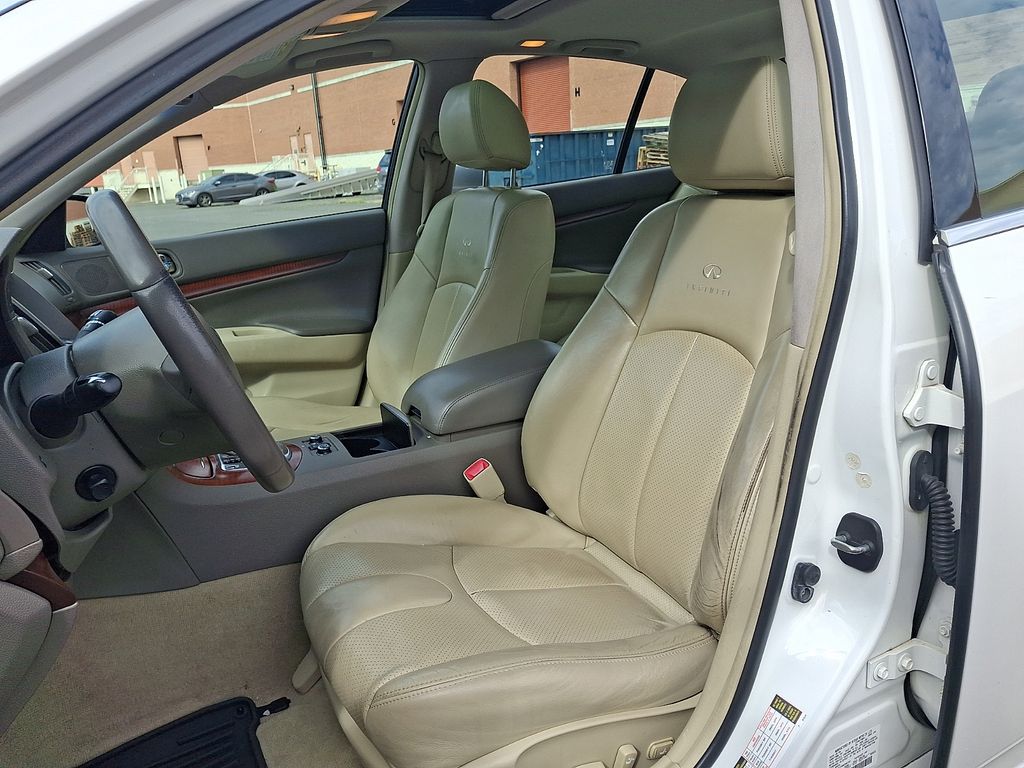 Thumbnail: 2009 INFINITI G37 - 13