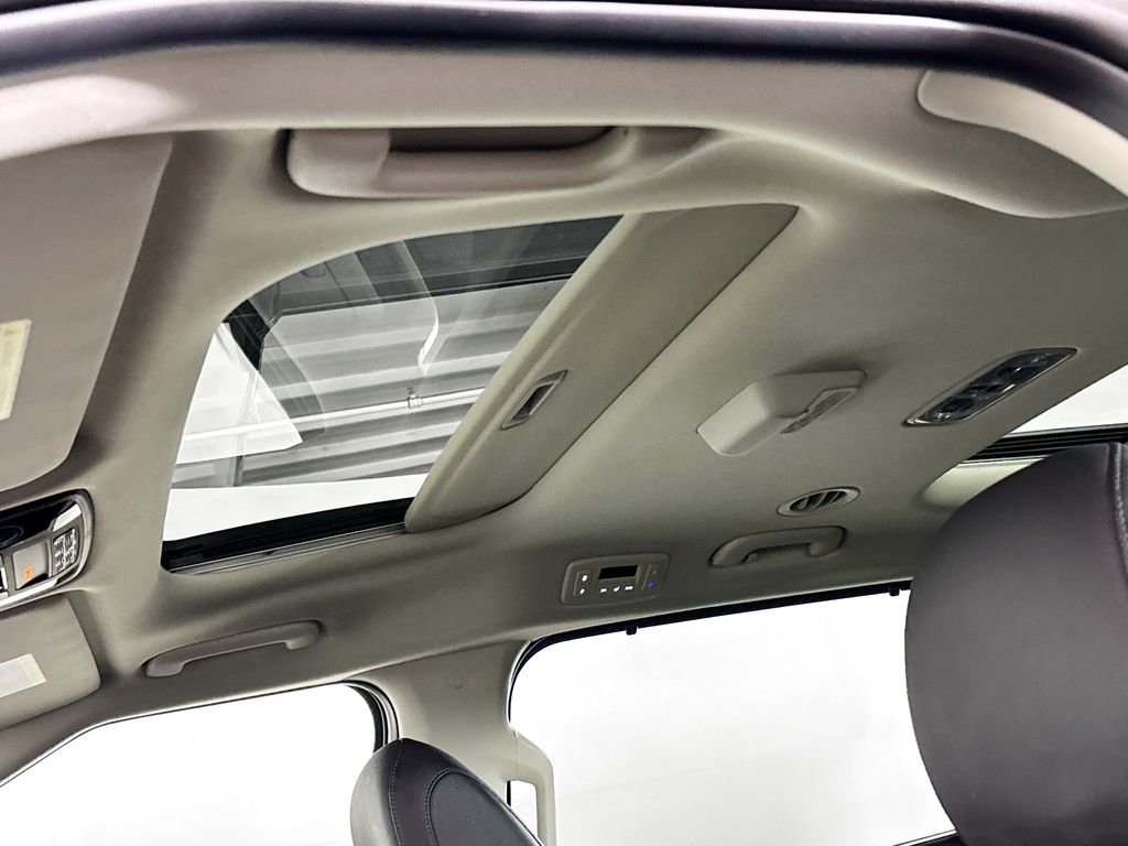 2027 Kia Carnival Hybrid SX Prestige
