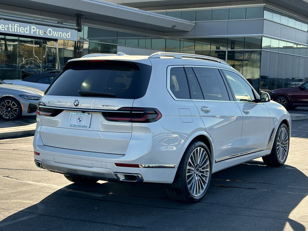 2025 BMW X7 xDrive40i 5