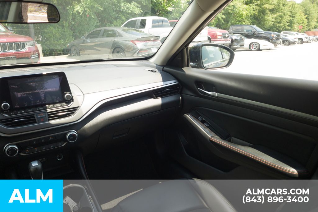 Used 2024 Black Nissan 2.5 SR image 18