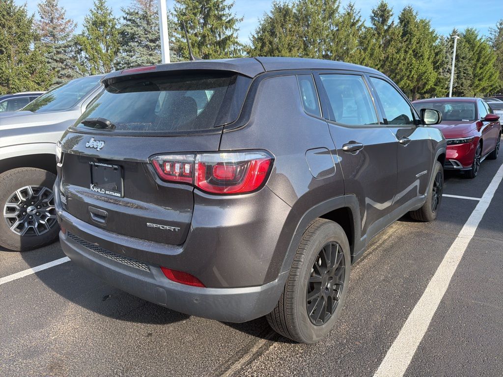 Thumbnail: 2019 Jeep Compass - 3