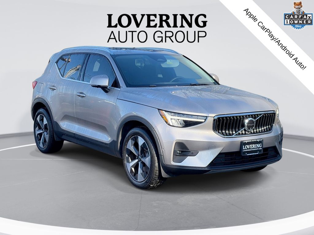 2024 Volvo XC40 B5 Plus Bright Theme AWD