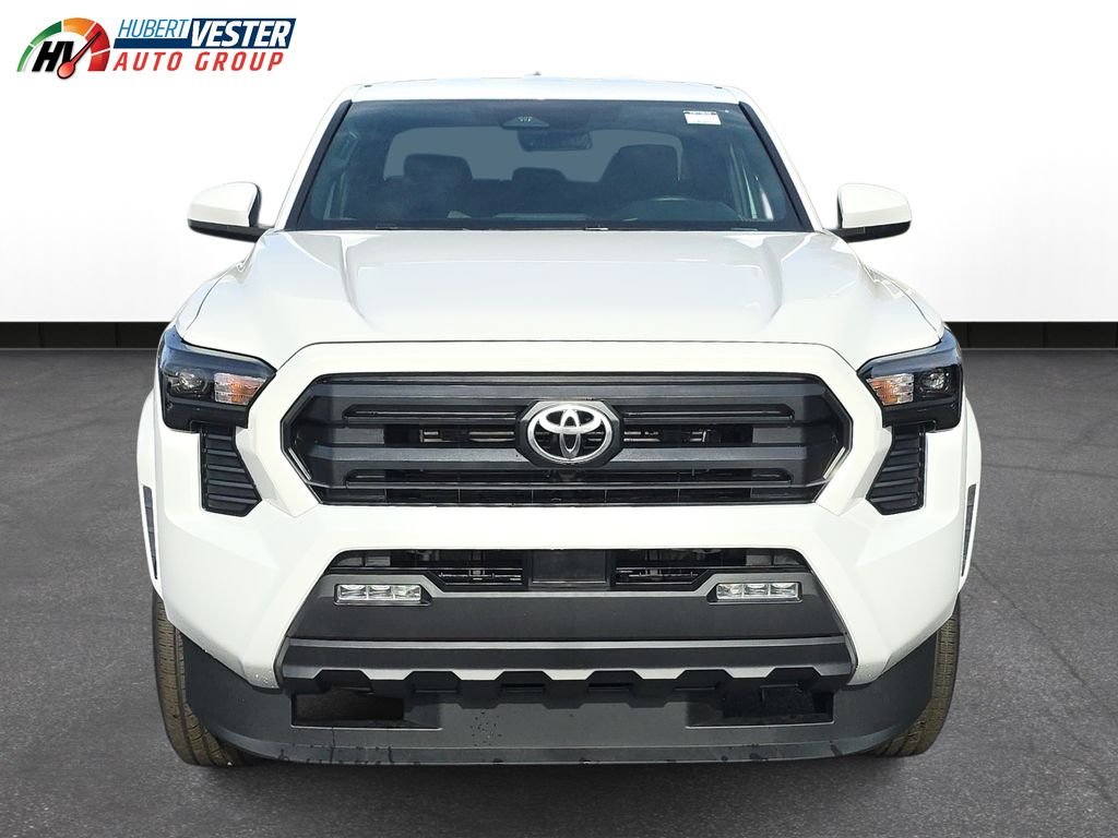 2025 Toyota Tacoma SR5 Double Cab photo 3