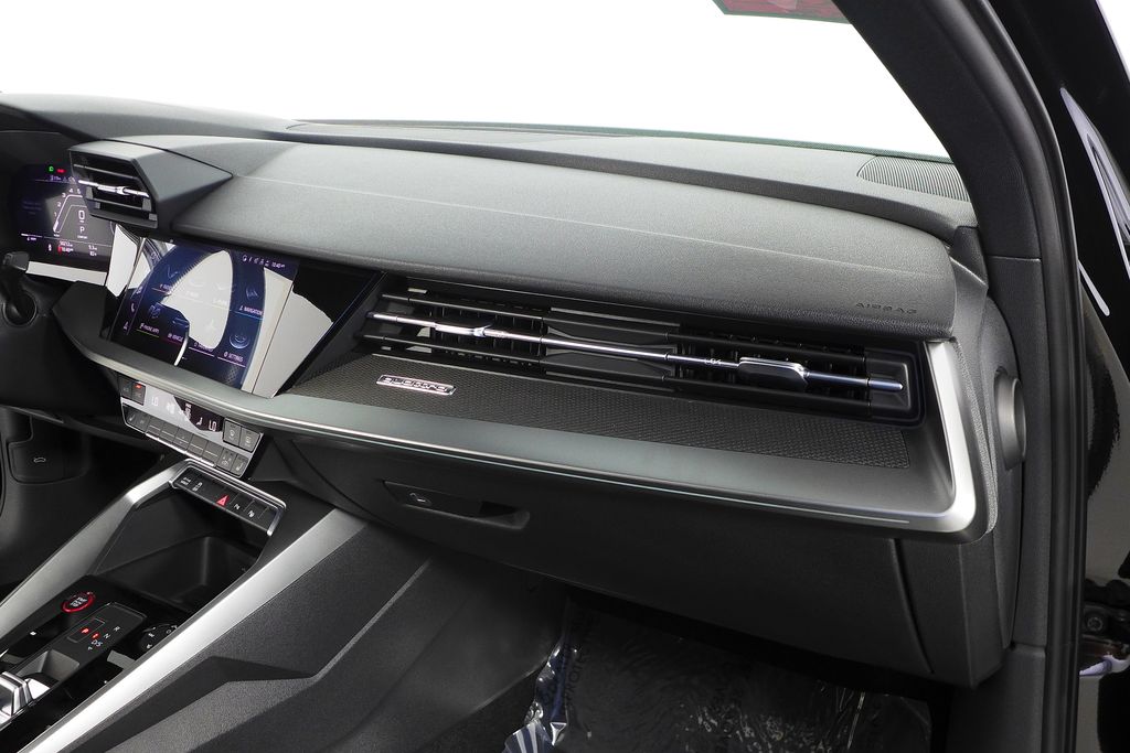 Thumbnail: 2022 Audi RS 3 - 14