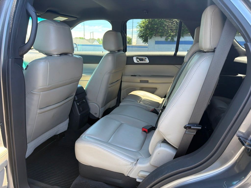 Thumbnail: 2012 Ford Explorer - 18